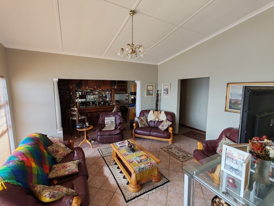 5 Bedroom Property for Sale in Perlemoenbaai Western Cape